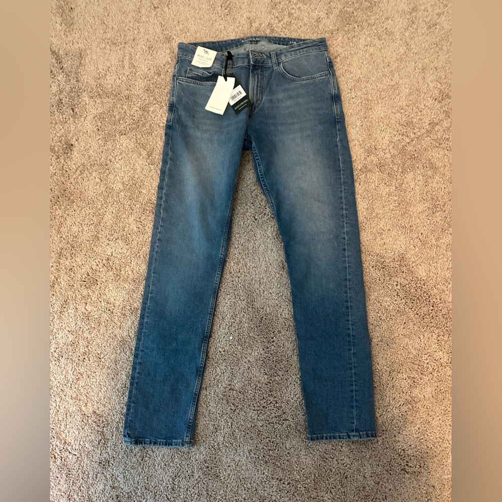 Rodd & Gunn Vintage Washed Blue Jeans New with Tags